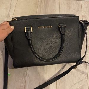 Great condition black leather Michael kors bag